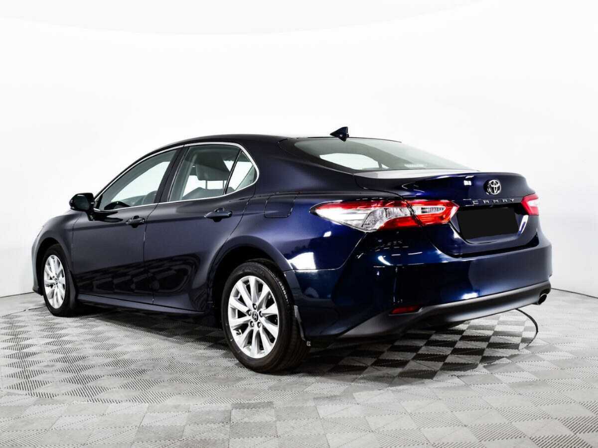 Toyota Camry с пробегом — 2019 год. Фото: #6