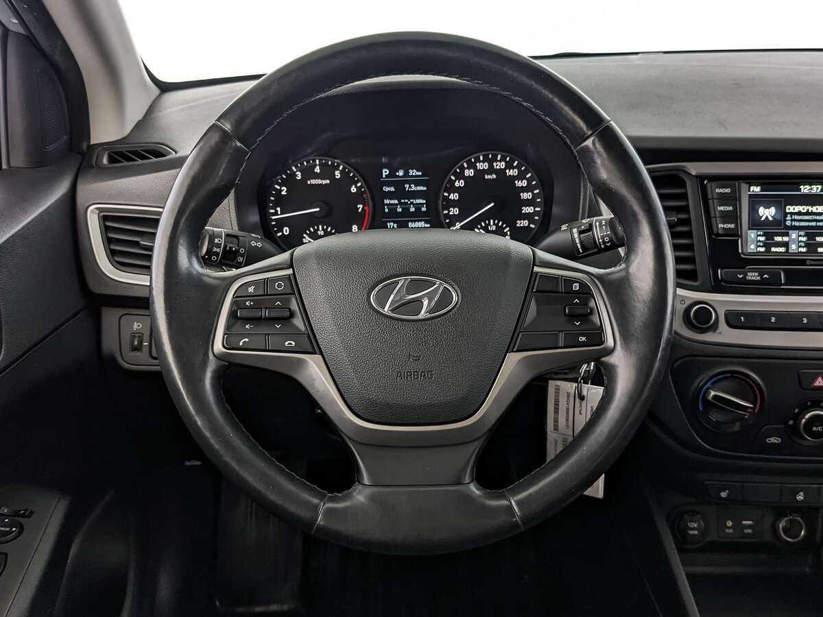 Hyundai Solaris с пробегом — 2018 год. Фото: #17