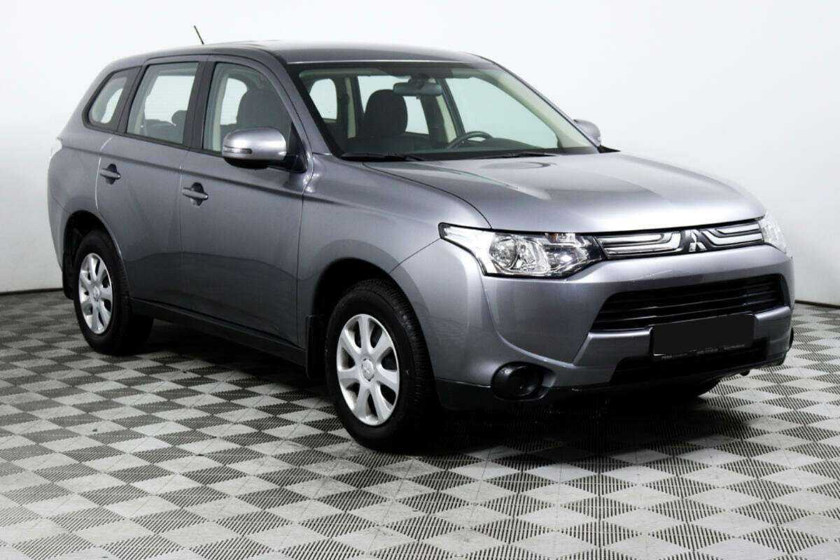 Mitsubishi Outlander с пробегом — 2012 год. Фото: #2