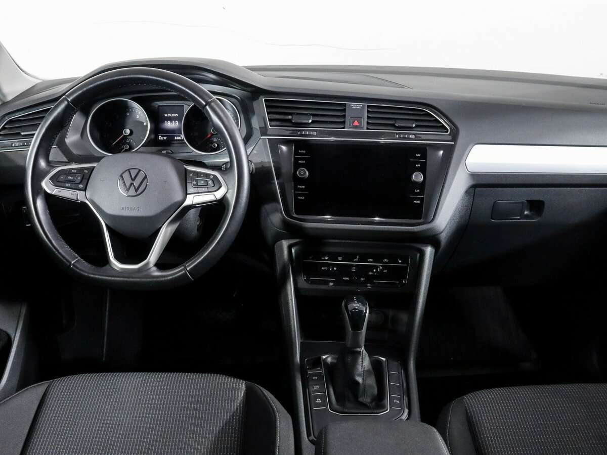 Volkswagen Tiguan с пробегом — 2021 год. Фото: #8