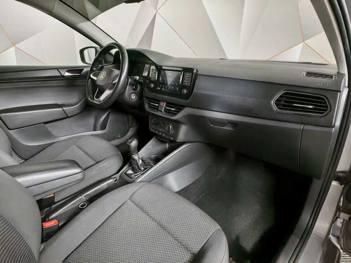 Volkswagen Polo с пробегом — 2020 год. Фото: #8