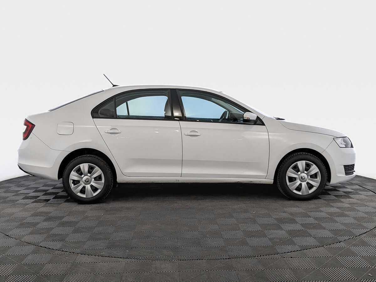 Skoda Rapid с пробегом — 2018 год. Фото: #3