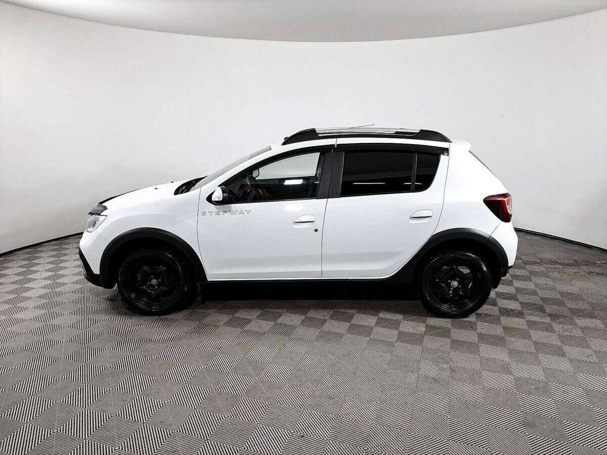 Renault Sandero с пробегом — 2019 год. Фото: #7