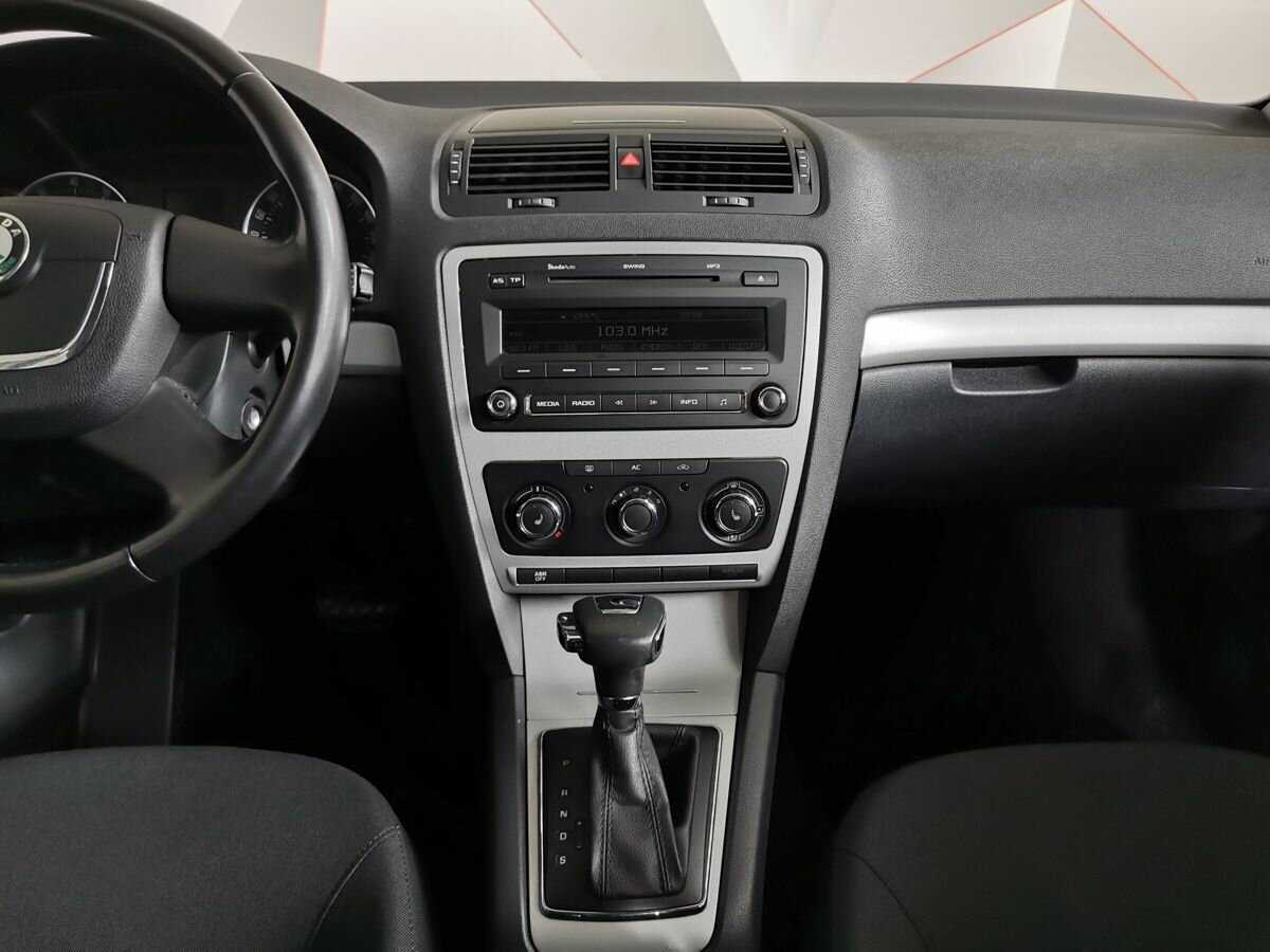 Skoda Octavia с пробегом — 2012 год. Фото: #10