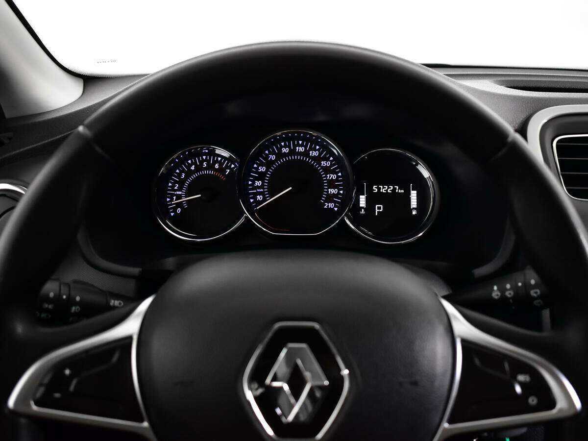 Renault Sandero с пробегом — 2019 год. Фото: #8