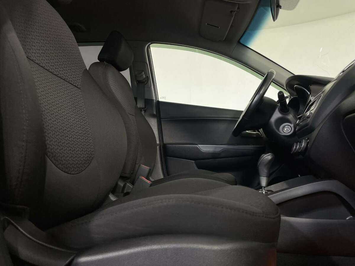Kia Rio с пробегом — 2016 год. Фото: #13