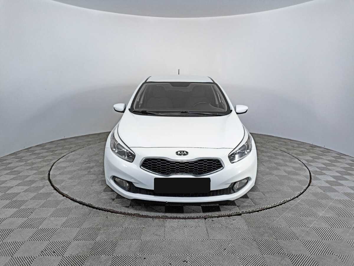 Kia Ceed с пробегом — 2014 год. Фото: #1