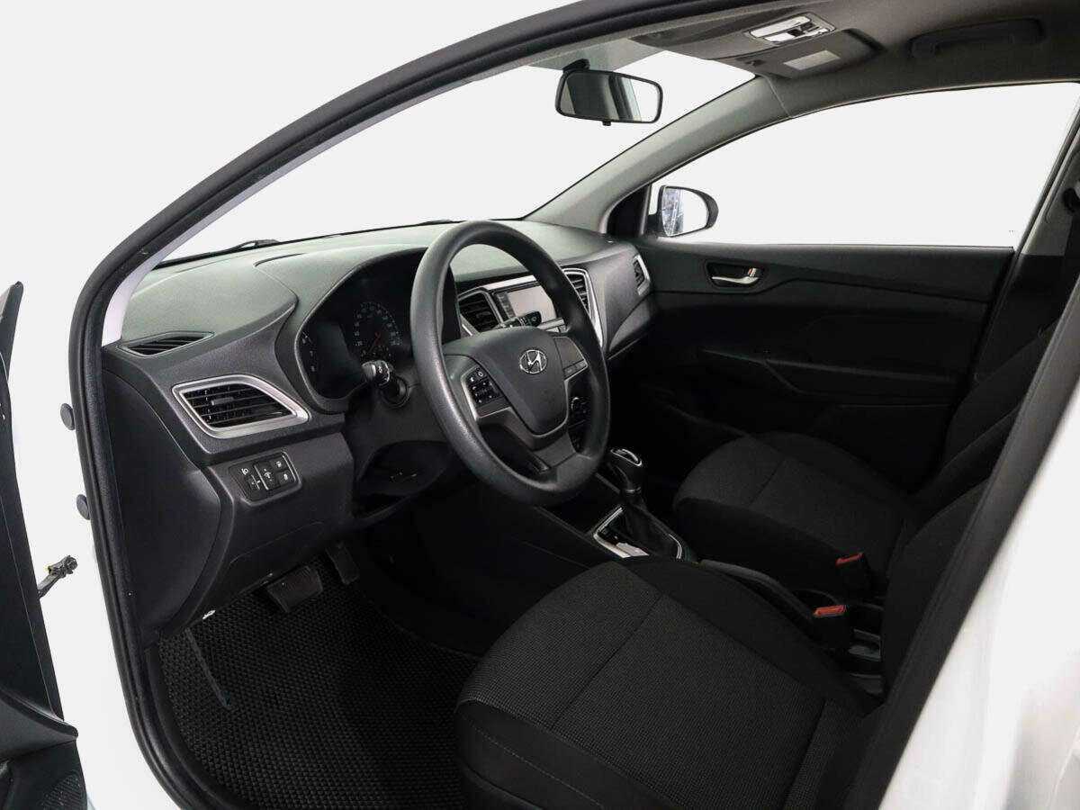 Hyundai Solaris с пробегом — 2020 год. Фото: #6