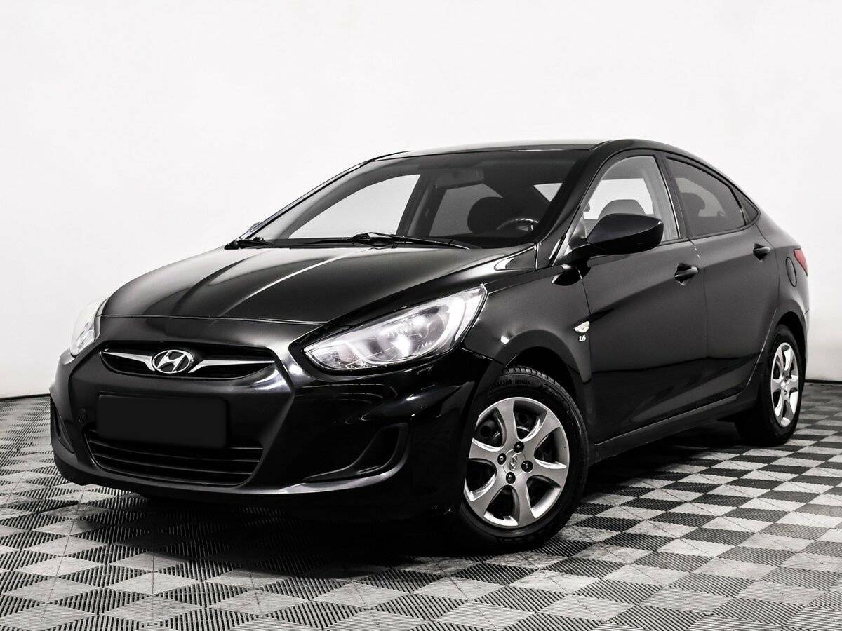Hyundai Solaris с пробегом — 2012 год. Посмотреть фото
