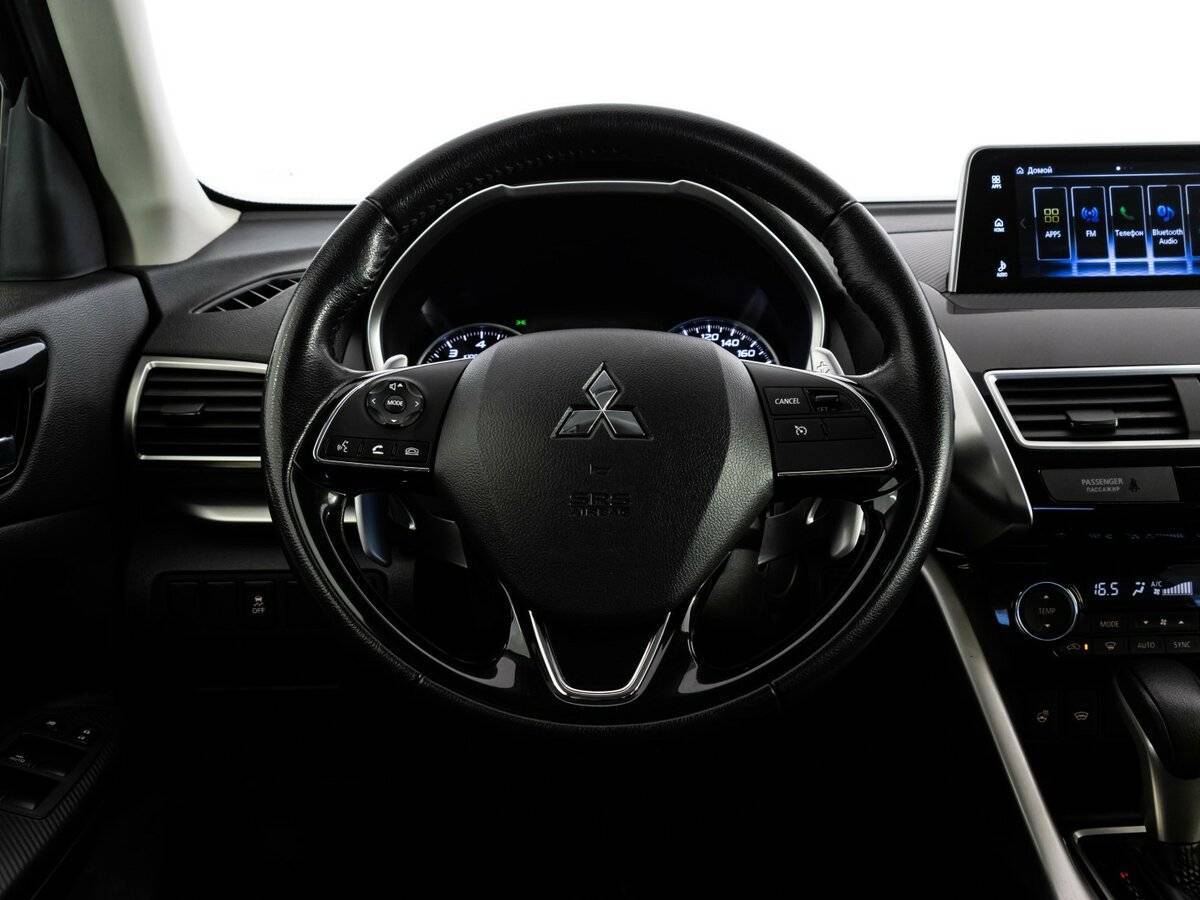 Mitsubishi Eclipse Cross с пробегом — 2018 год. Фото: #11