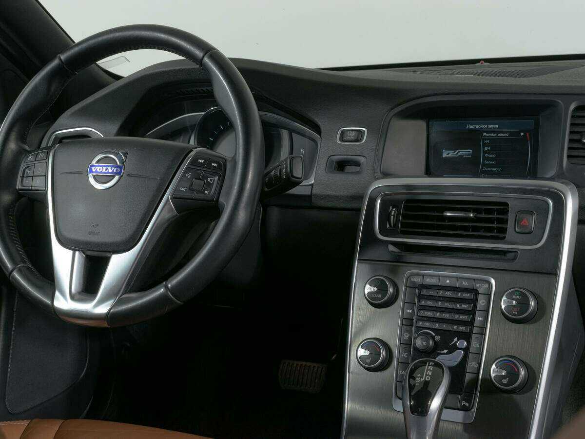 Volvo S60 с пробегом — 2014 год. Фото: #9