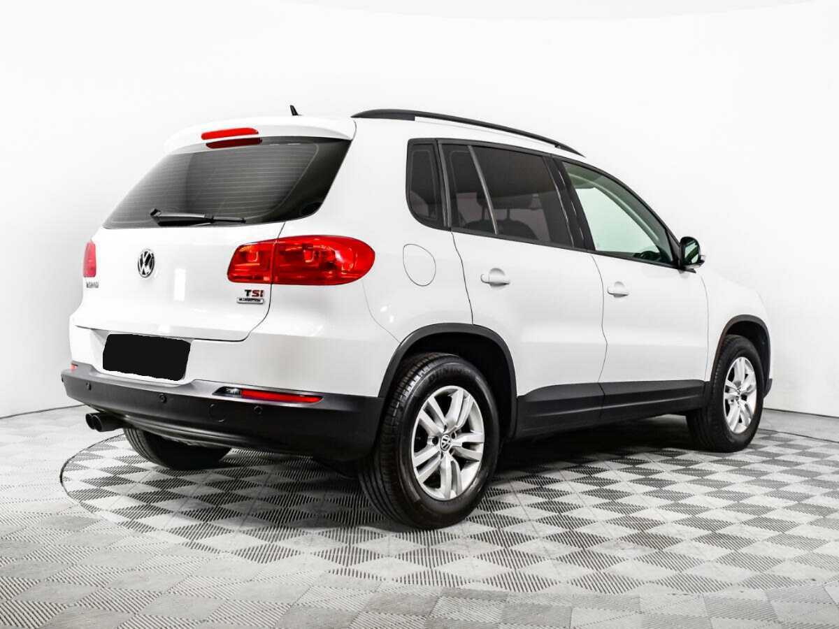 Volkswagen Tiguan с пробегом — 2015 год. Фото: #4