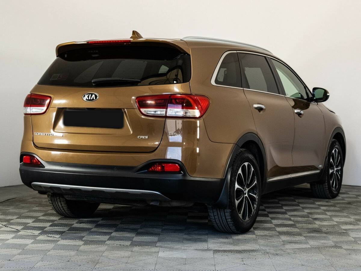 Kia Sorento с пробегом — 2015 год. Фото: #4
