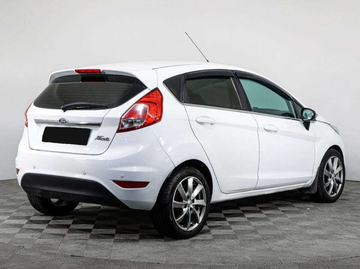 Ford Fiesta с пробегом — 2015 год. Фото: #4