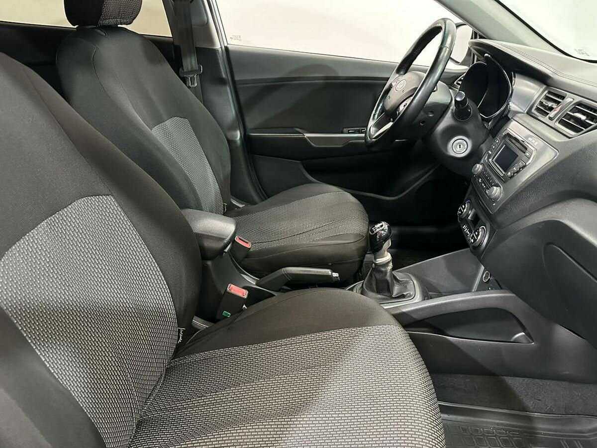 Kia Rio с пробегом — 2014 год. Фото: #9