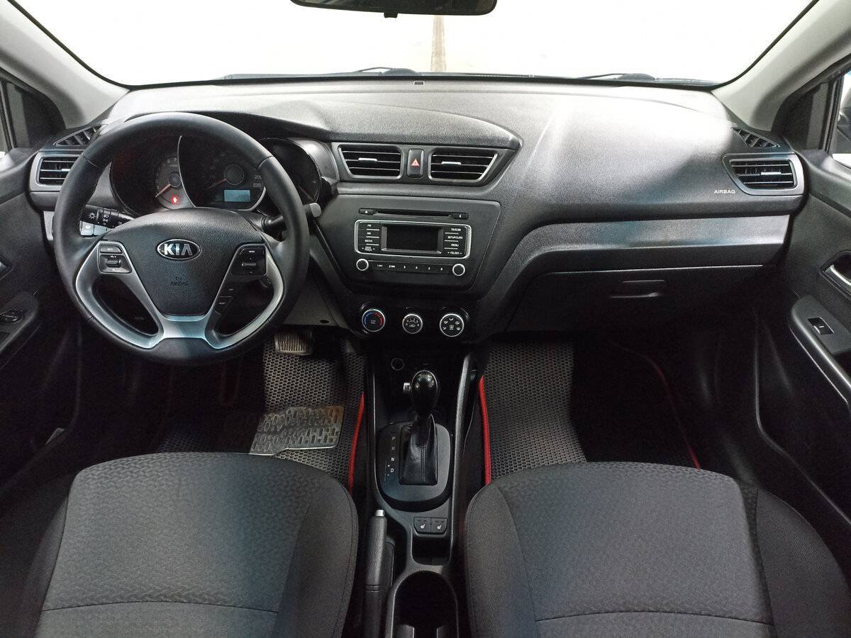 Kia Rio с пробегом — 2016 год. Фото: #13