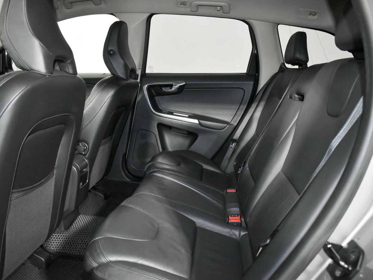 Volvo XC60 с пробегом — 2012 год. Фото: #12