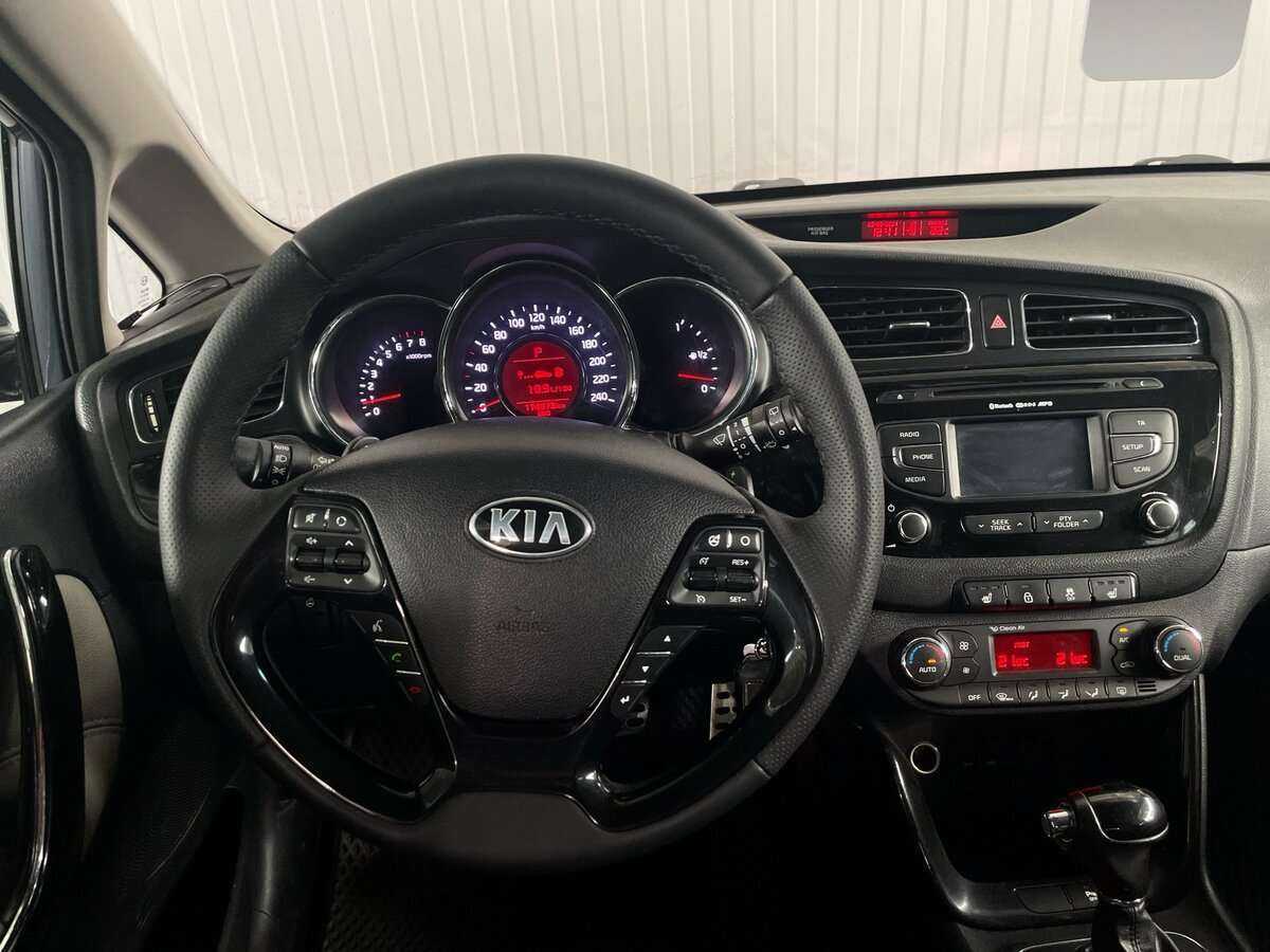 Kia Ceed с пробегом — 2013 год. Фото: #9
