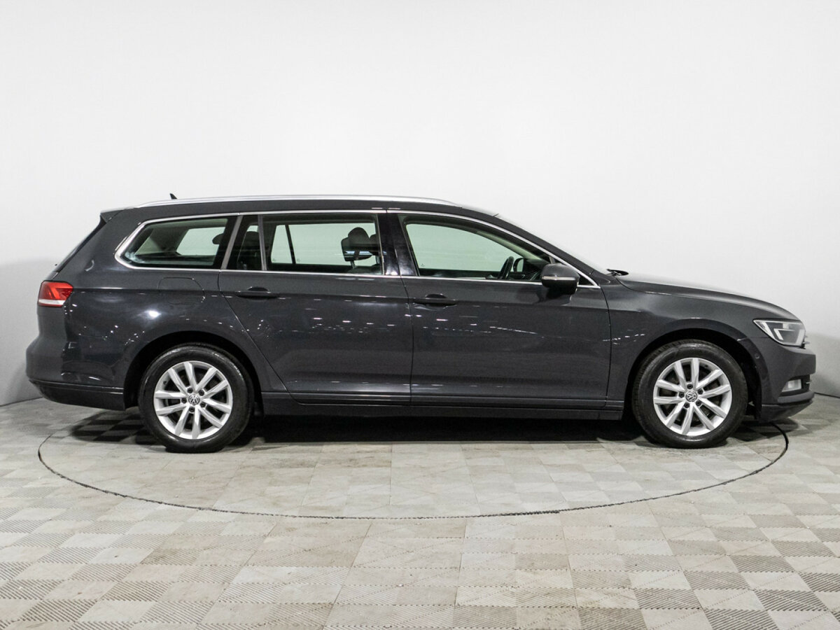 Volkswagen Passat с пробегом — 2019 год. Фото: #3
