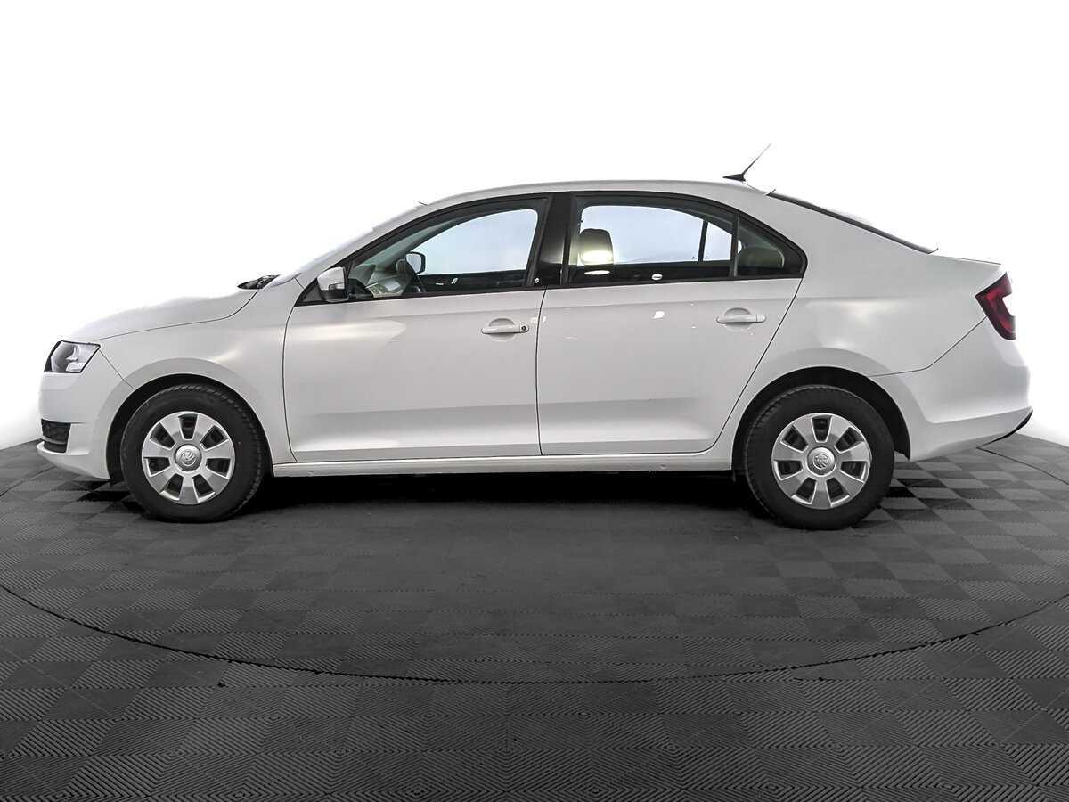 Skoda Rapid с пробегом — 2019 год. Фото: #7