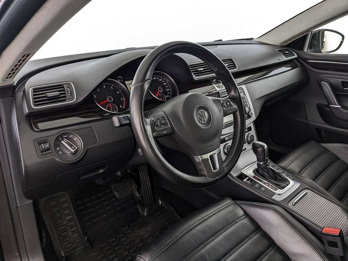 Volkswagen Passat CC с пробегом — 2013 год. Фото: #12