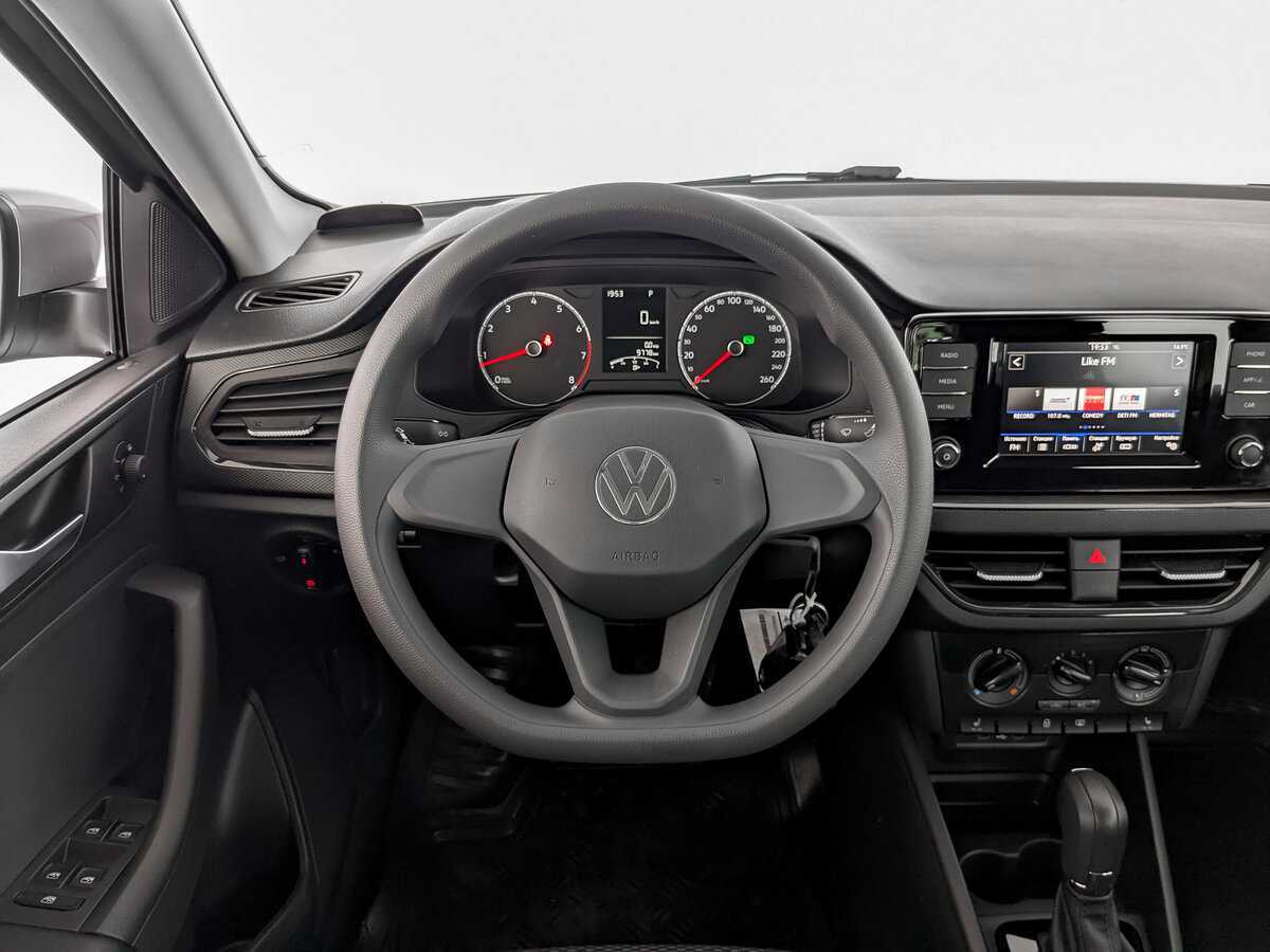 Volkswagen Polo с пробегом — 2021 год. Фото: #16