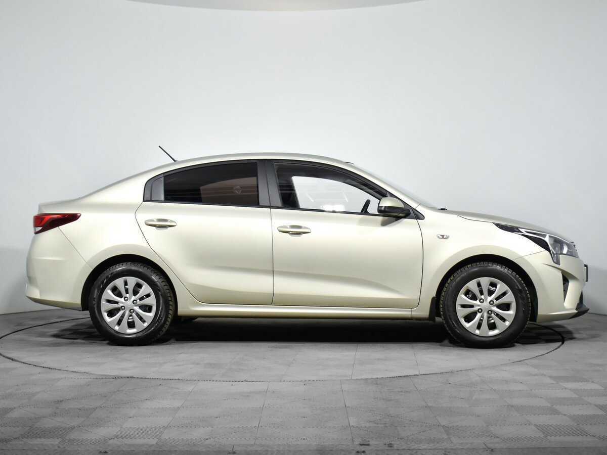 Kia Rio с пробегом — 2020 год. Фото: #3