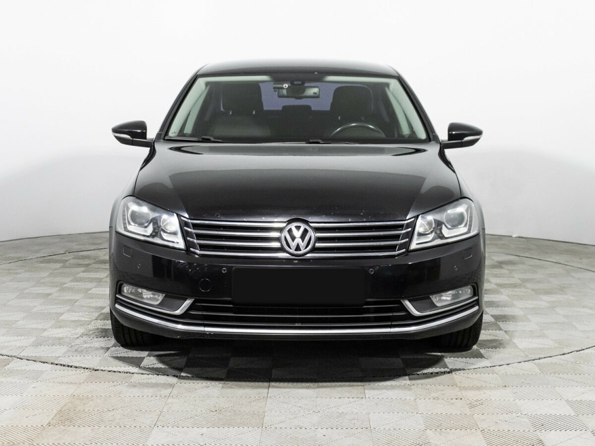 Volkswagen Passat с пробегом — 2012 год. Фото: #1