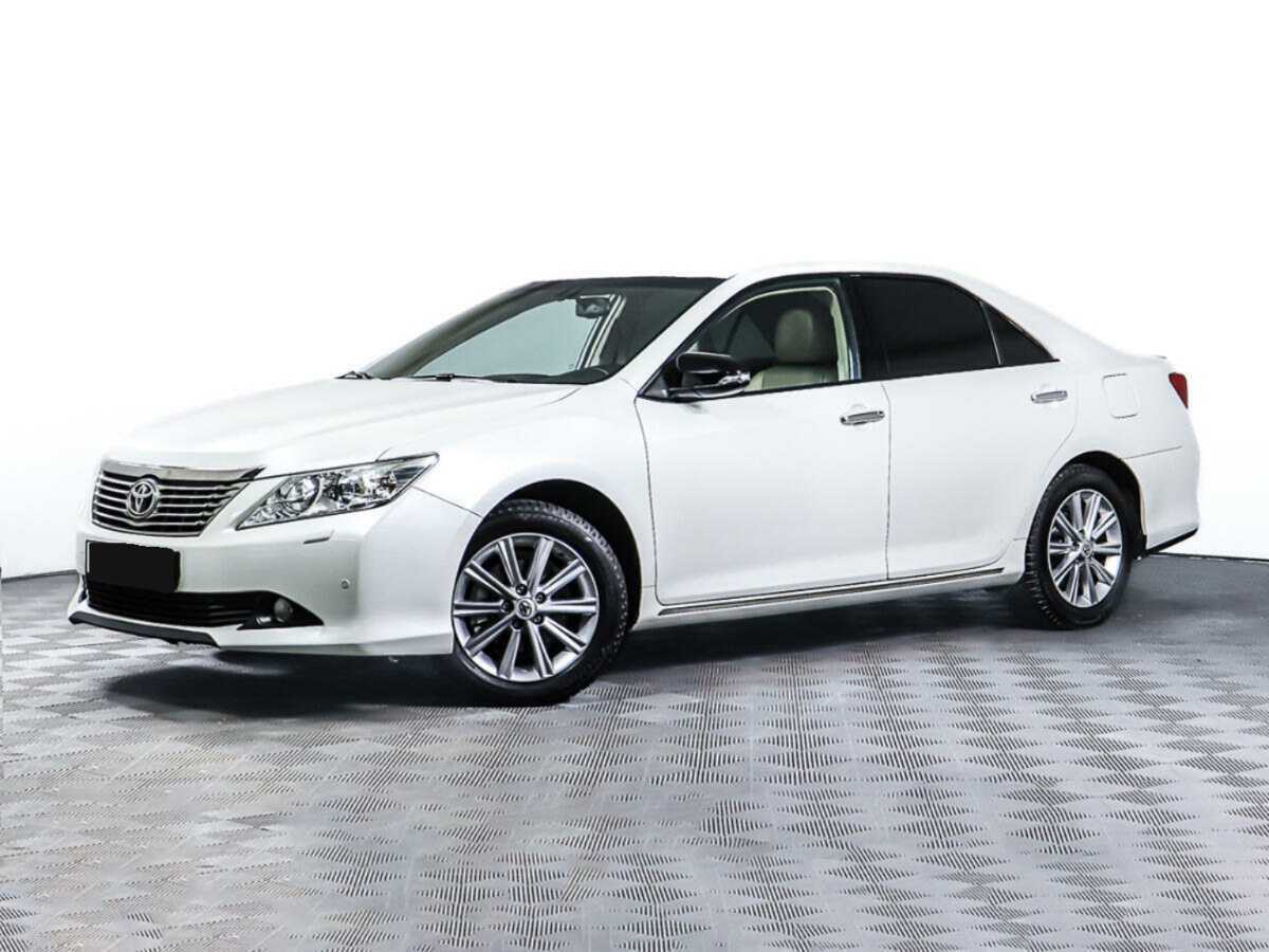 Toyota Camry с пробегом — 2014 год. Фото: #0