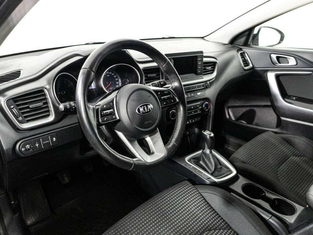 Kia Ceed с пробегом — 2019 год. Фото: #10