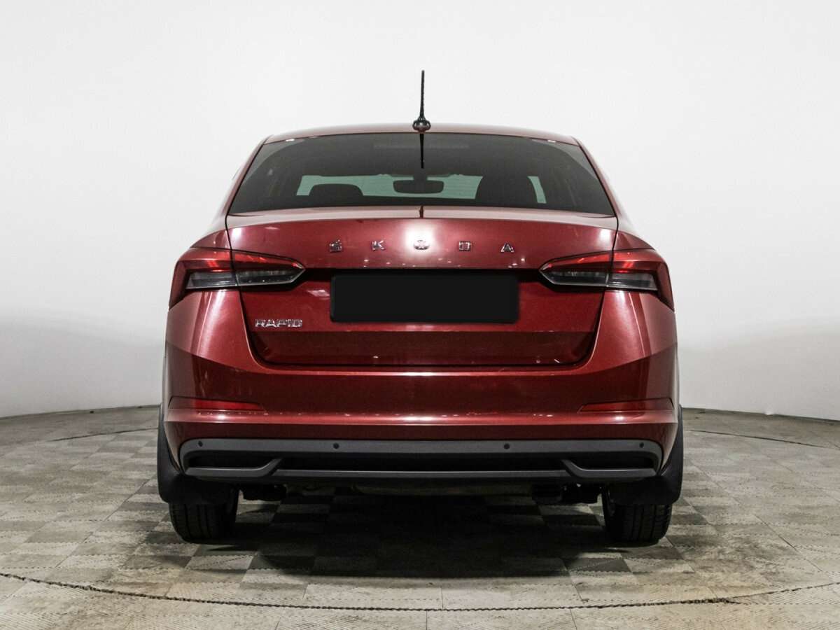 Skoda Rapid с пробегом — 2021 год. Фото: #5