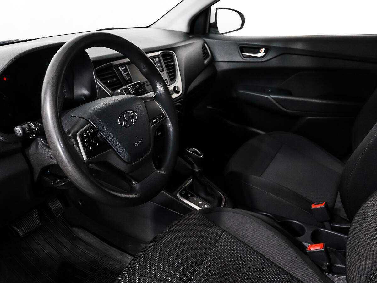 Hyundai Solaris с пробегом — 2019 год. Фото: #6