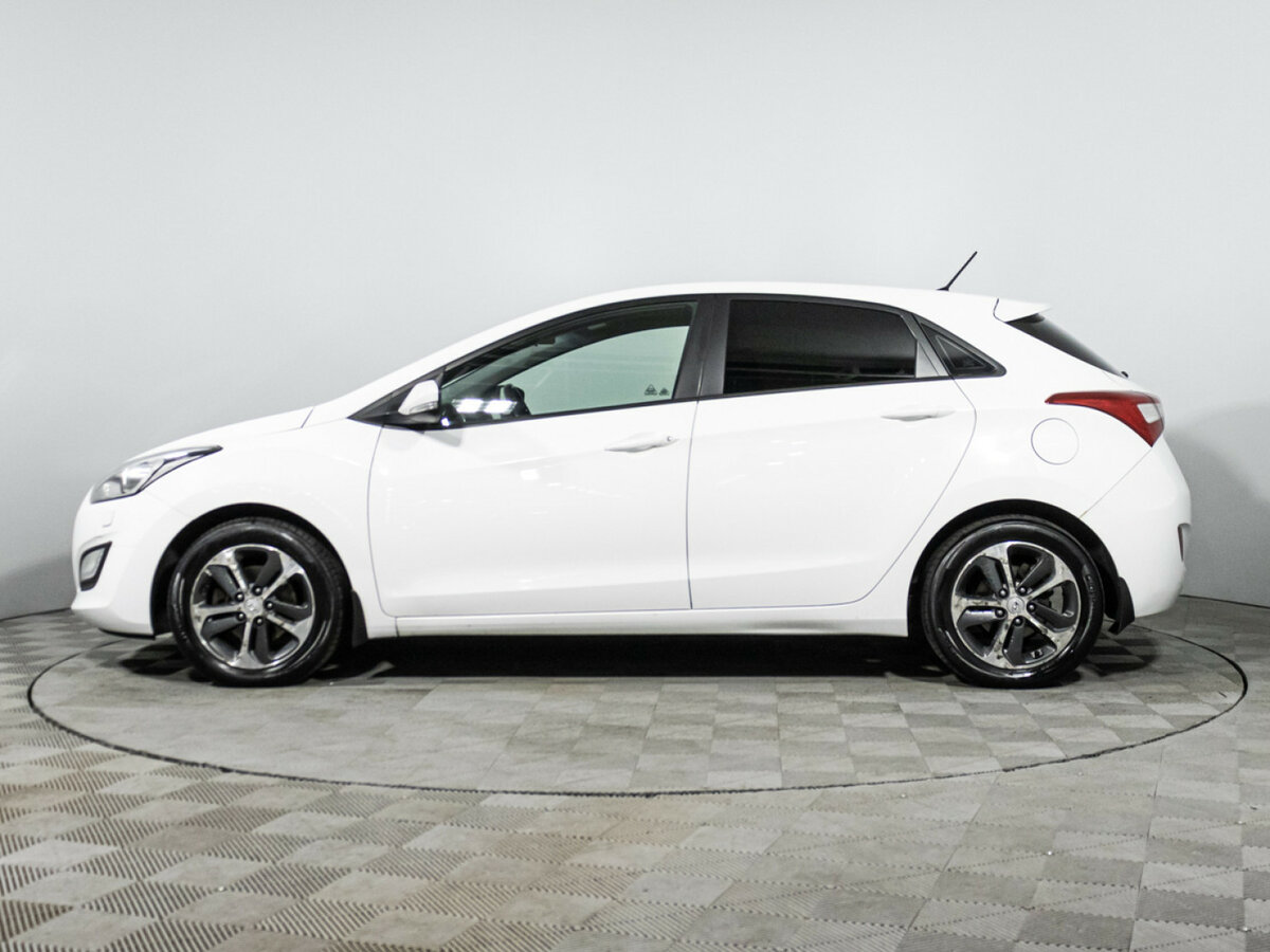 Hyundai i30 с пробегом — 2015 год. Фото: #7