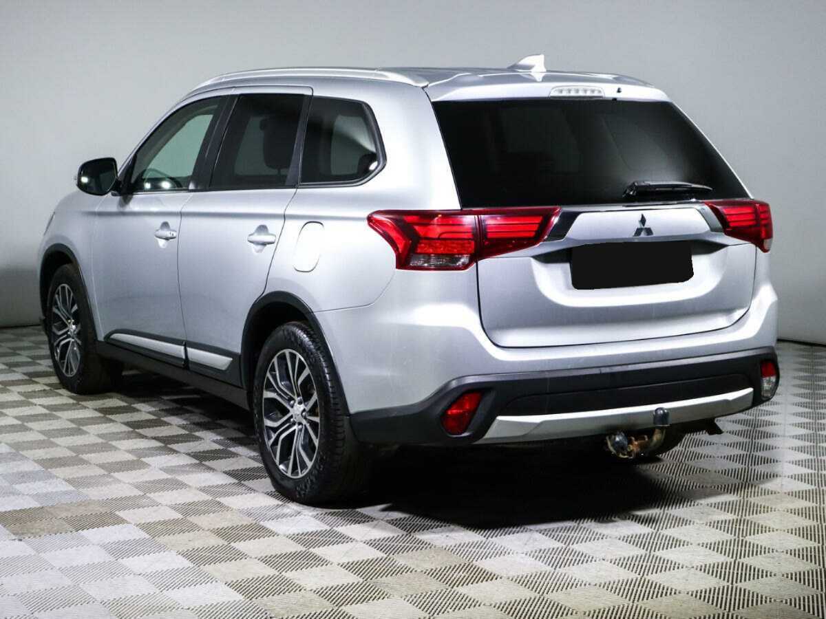 Mitsubishi Outlander с пробегом — 2017 год. Фото: #5