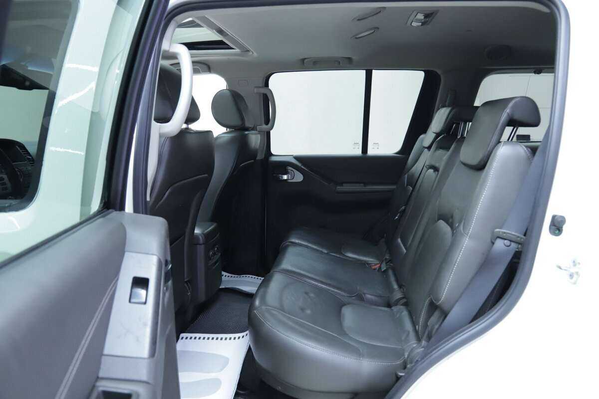 Nissan Pathfinder с пробегом — 2012 год. Фото: #18