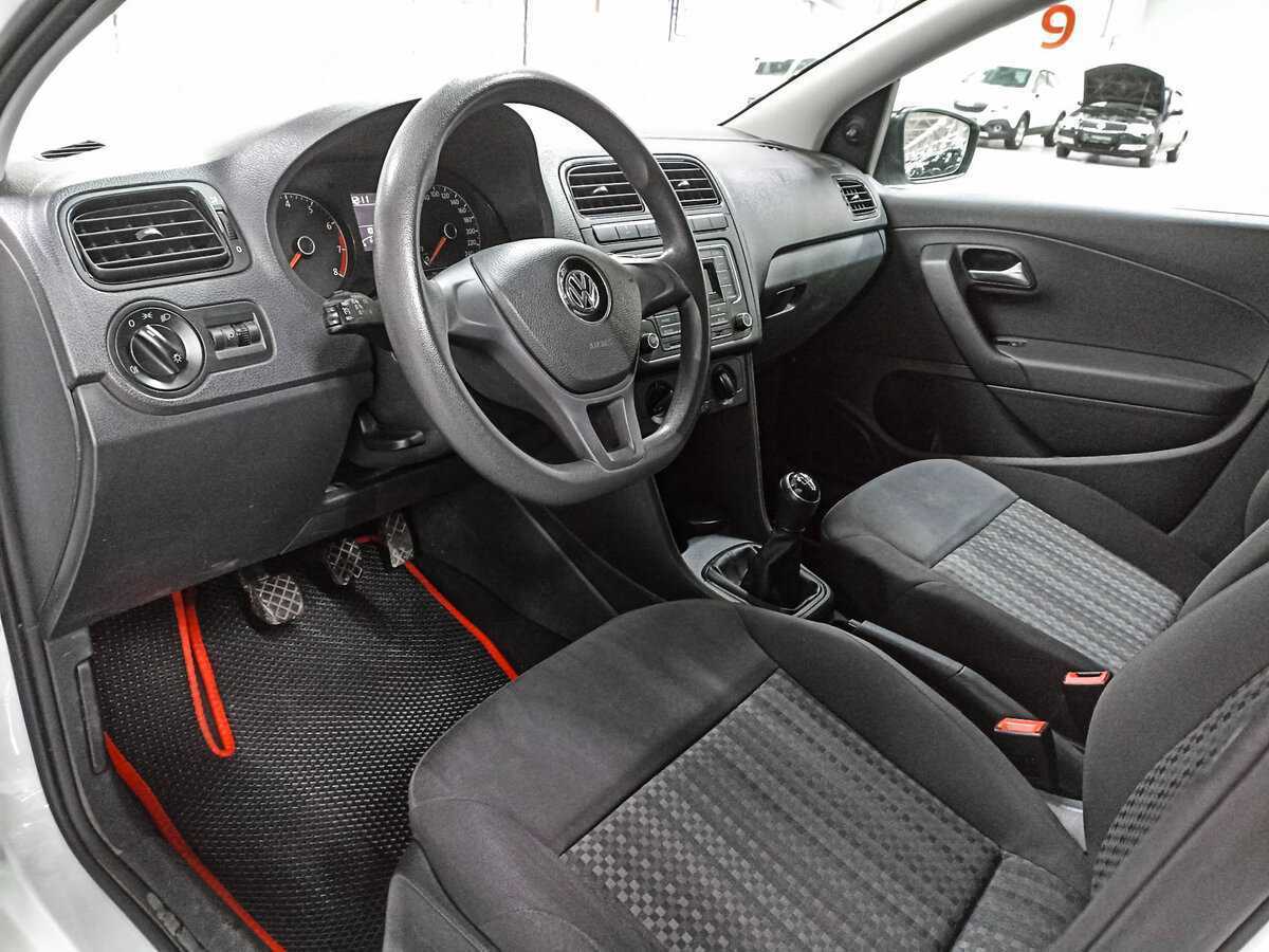 Volkswagen Polo с пробегом — 2019 год. Фото: #14