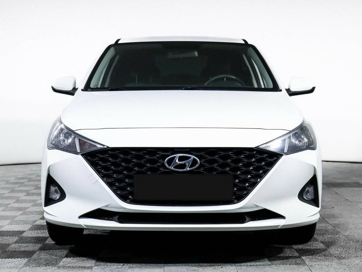 Hyundai Solaris с пробегом — 2021 год. Фото: #1