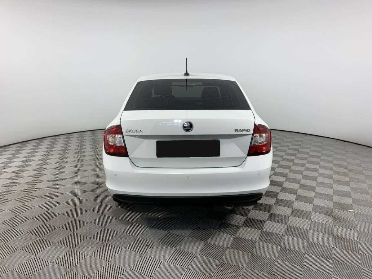 Skoda Rapid с пробегом — 2019 год. Фото: #5