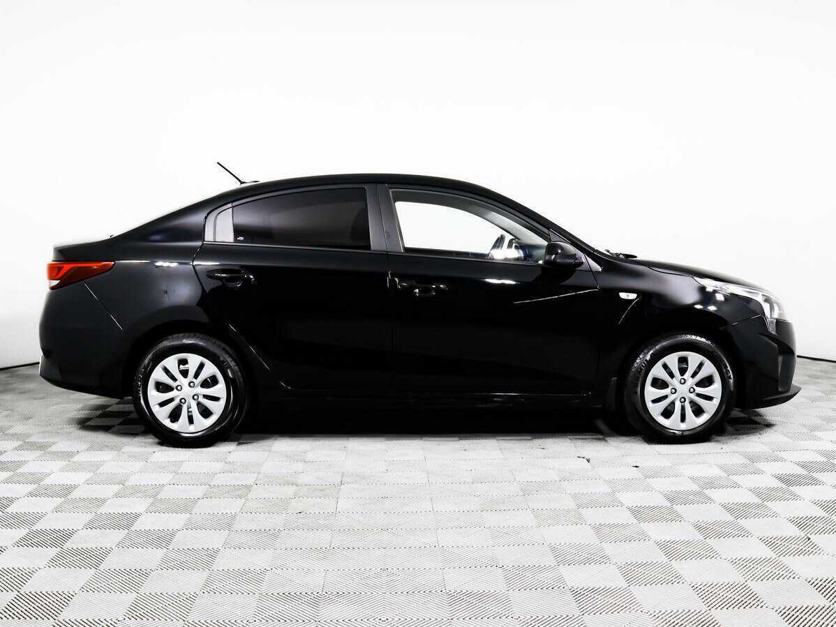 Kia Rio с пробегом — 2020 год. Фото: #3