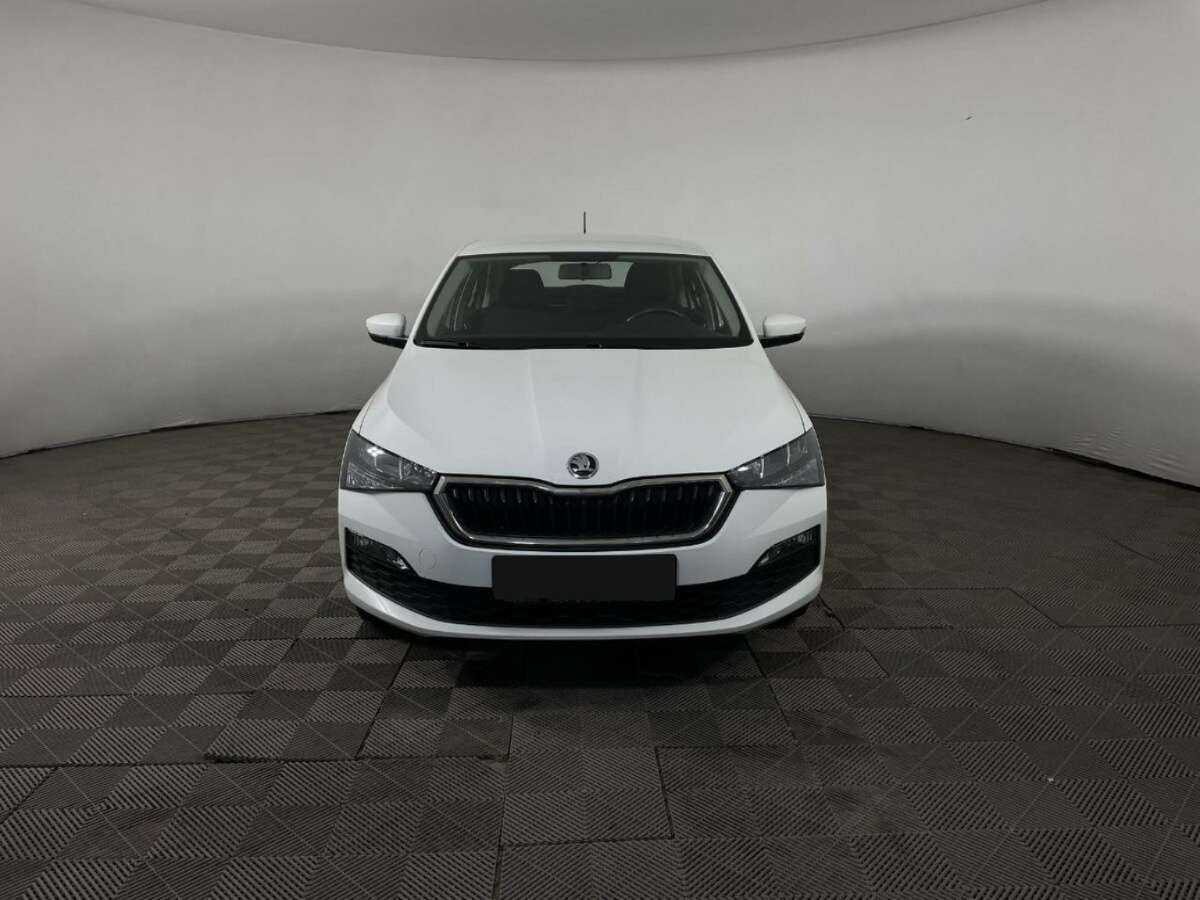 Skoda Rapid с пробегом — 2020 год. Фото: #1