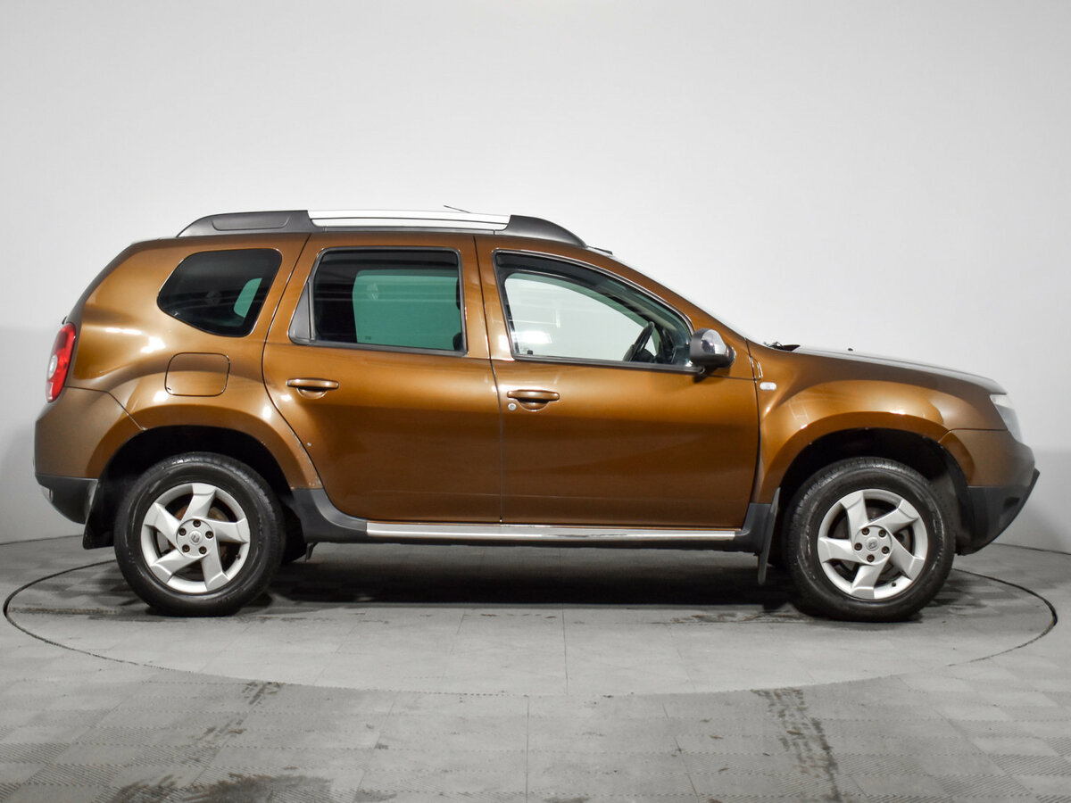Renault Duster с пробегом — 2012 год. Фото: #3