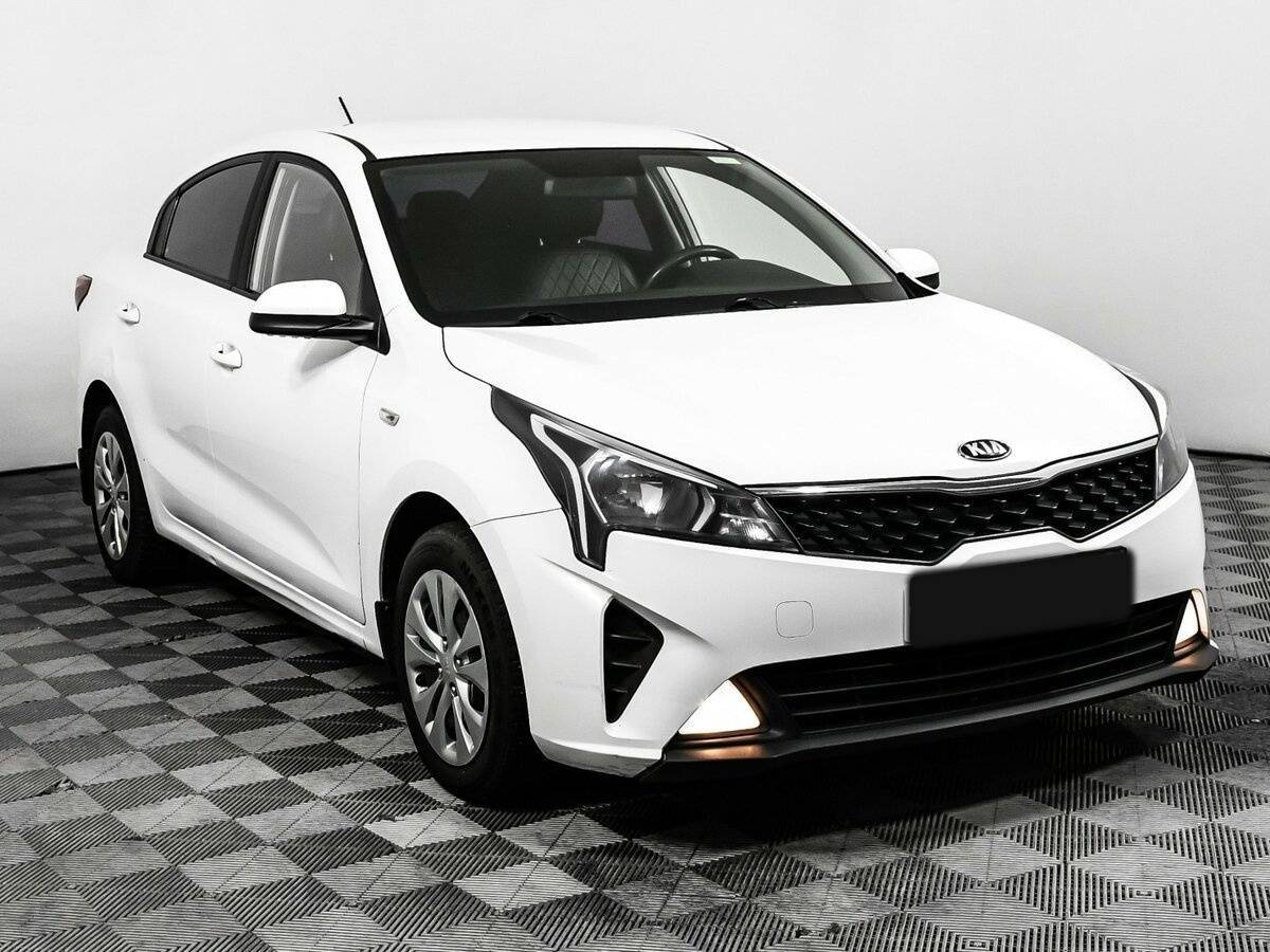 Kia Rio с пробегом — 2021 год. Фото: #2