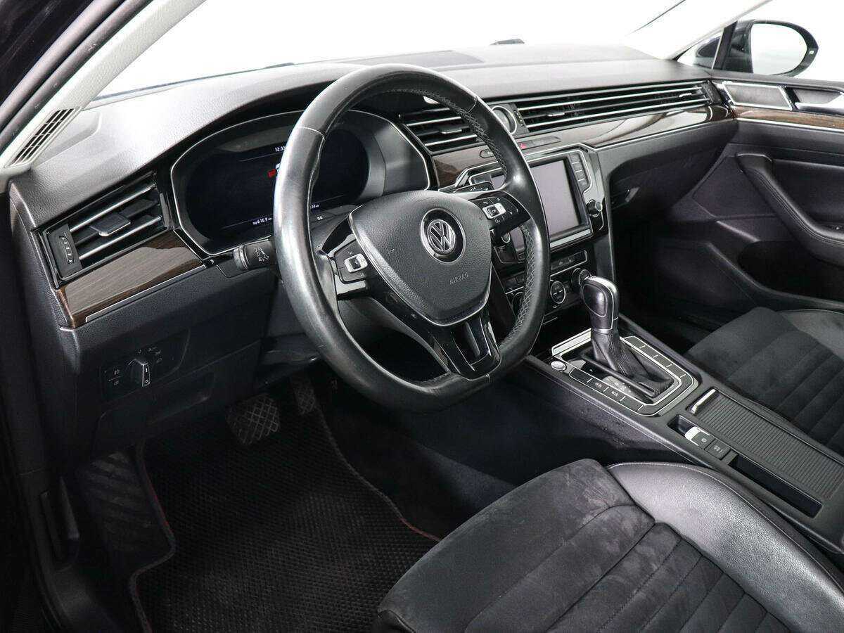 Volkswagen Passat с пробегом — 2016 год. Фото: #7