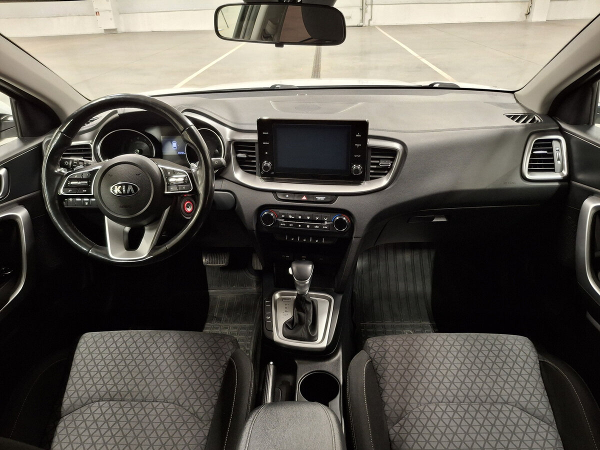 Kia XCeed с пробегом — 2020 год. Фото: #13