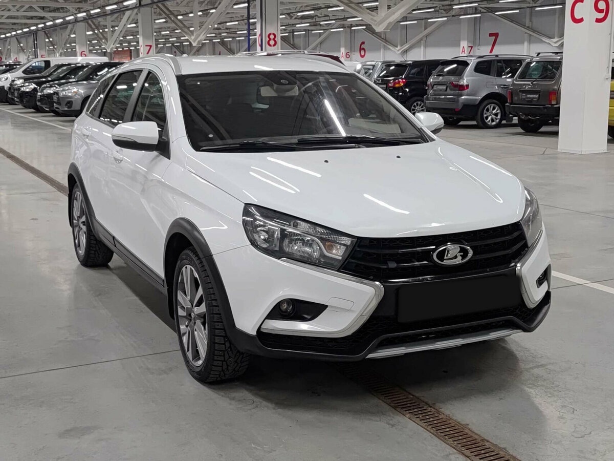 Lada (ВАЗ) Vesta с пробегом — 2018 год. Фото: #2