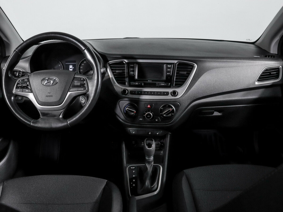 Hyundai Solaris с пробегом — 2018 год. Фото: #9