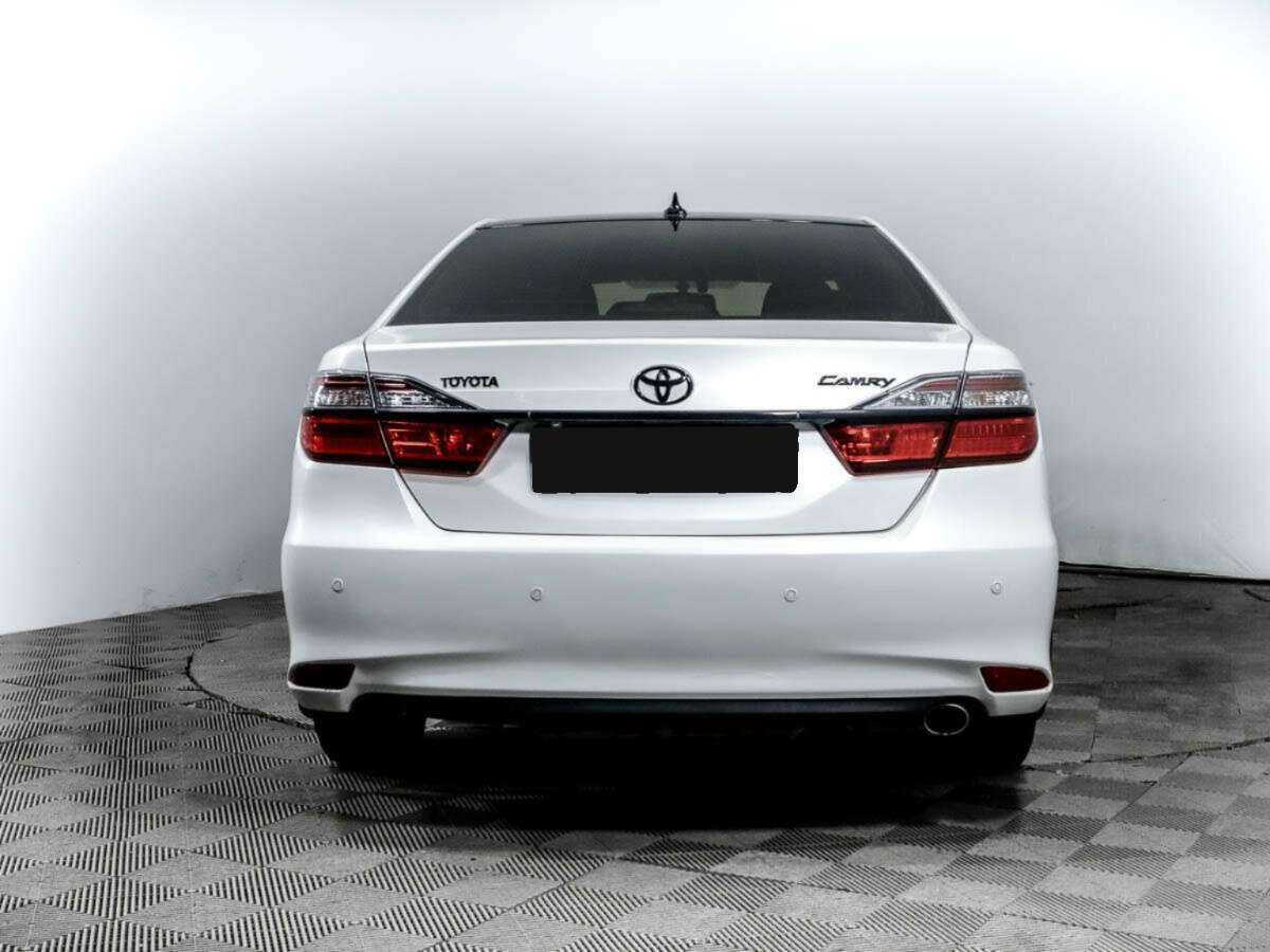 Toyota Camry с пробегом — 2015 год. Фото: #4