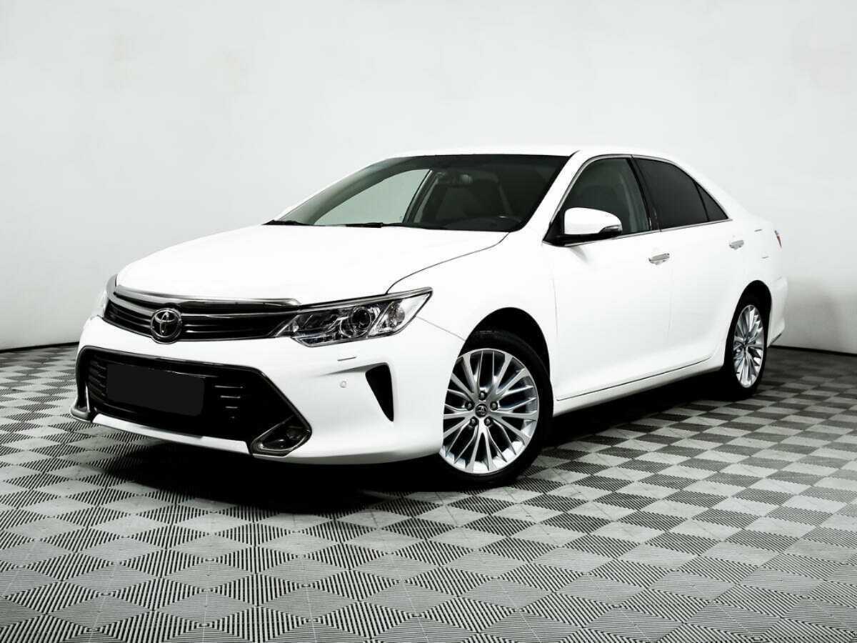 Toyota Camry с пробегом — 2015 год. Фото: #0