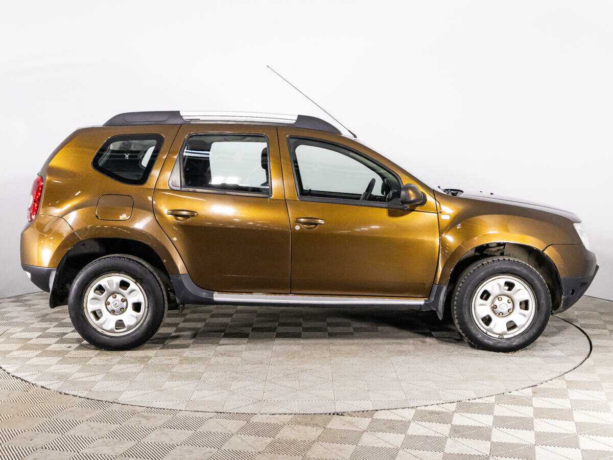 Renault Duster с пробегом — 2013 год. Фото: #3