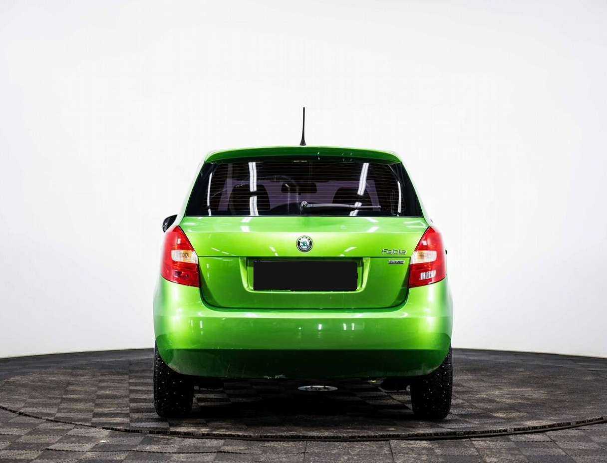 Skoda Fabia с пробегом — 2012 год. Фото: #4